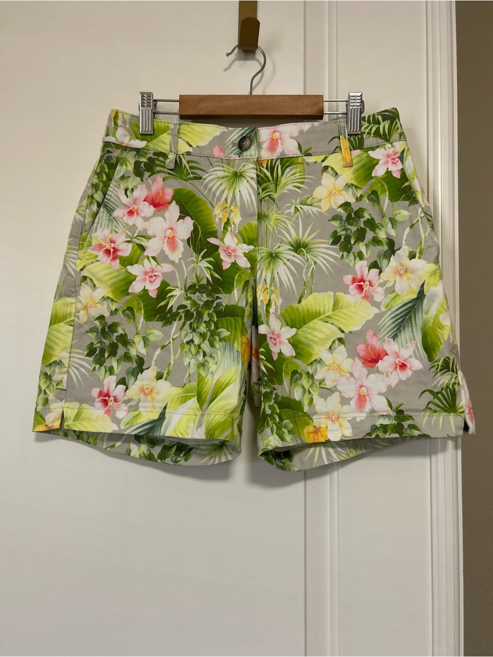 🌺🌼🌸Tommy Bahama Hawaiian Tropical Floral Bermuda Shorts 🌸🌼🌺